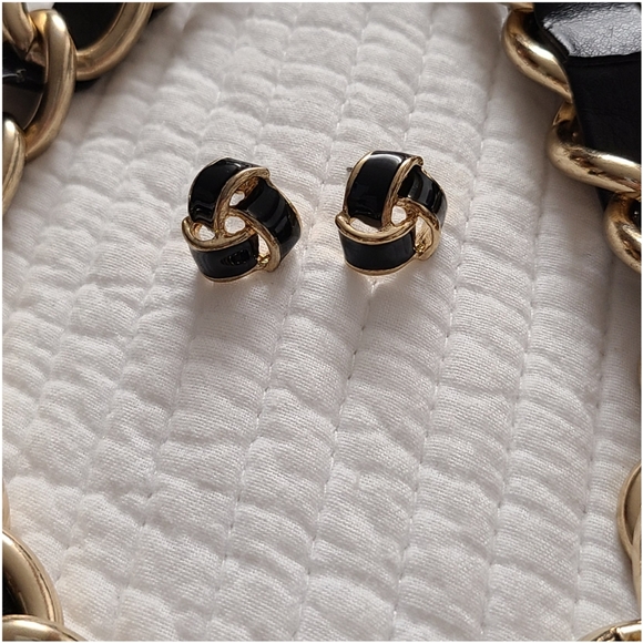 Necklace and earring set. - Picture 2 of 2